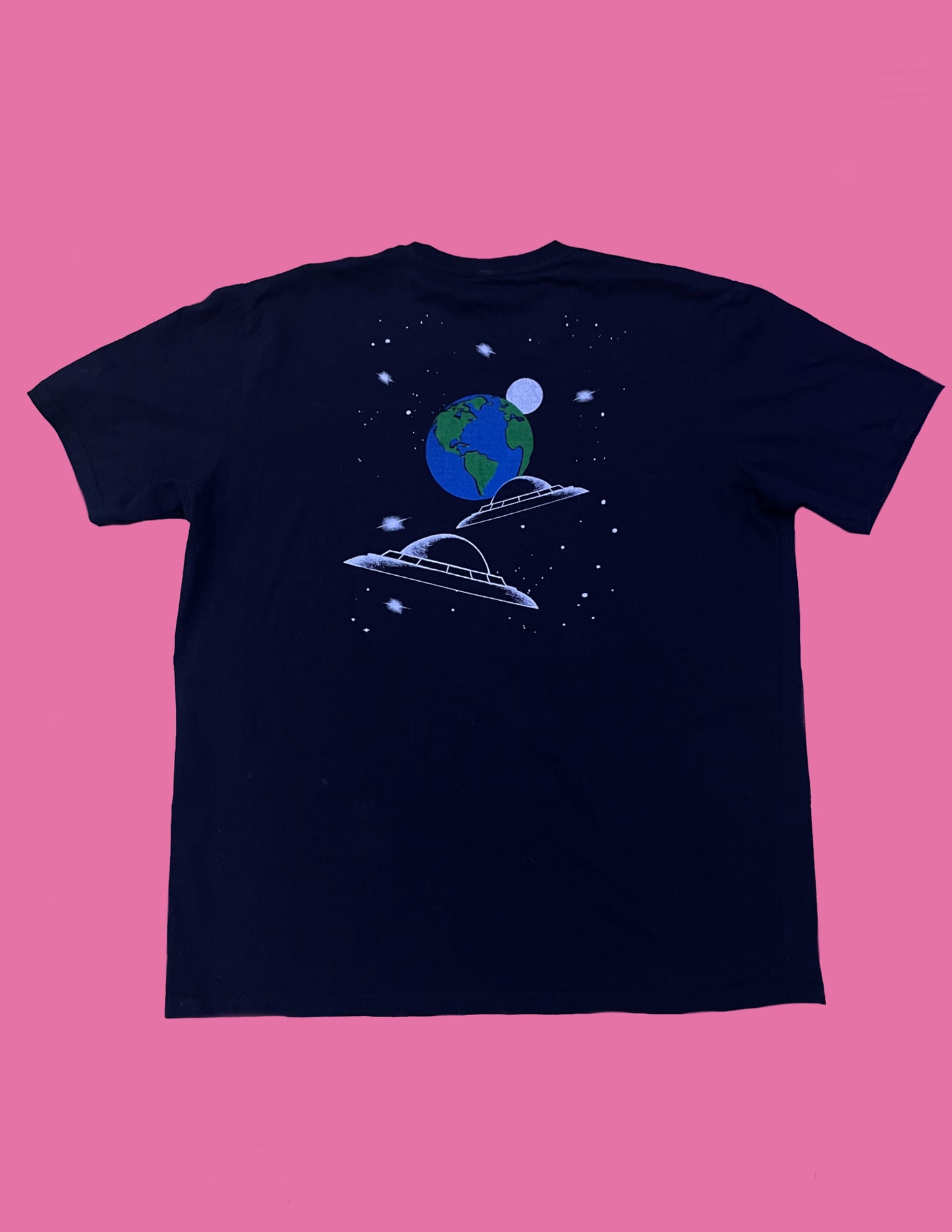 Playera Party´s Over Negra