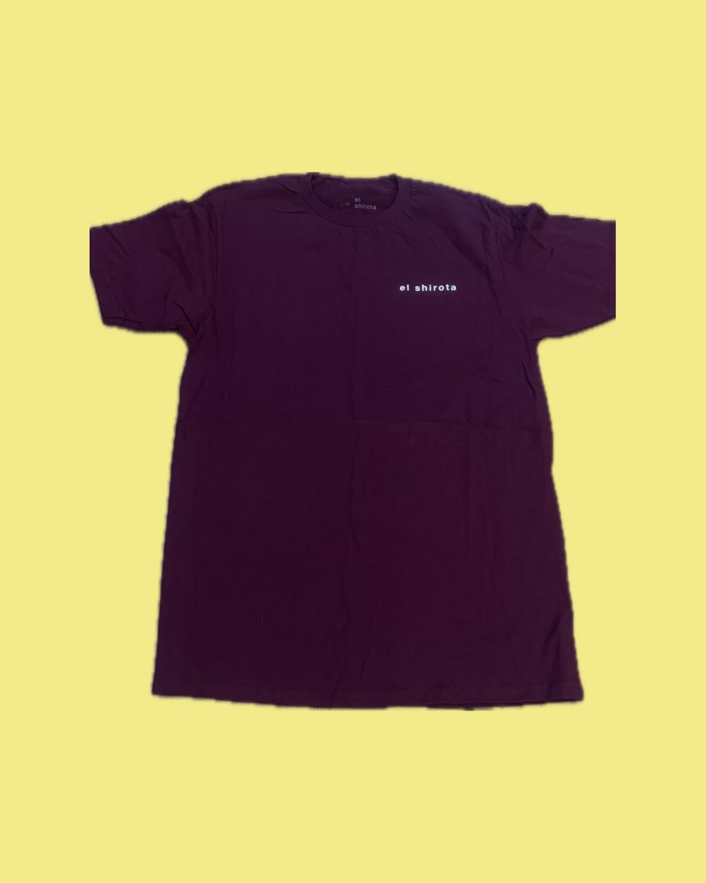 Playera El Shirota Pato Diseño Trasero Color Vino