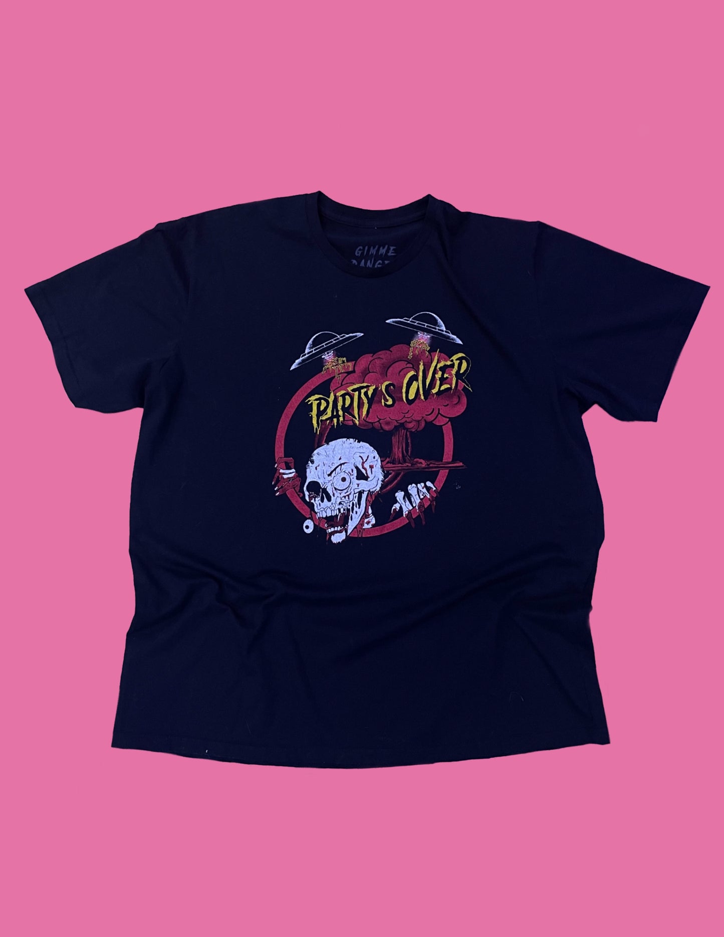 Playera Party´s Over Negra